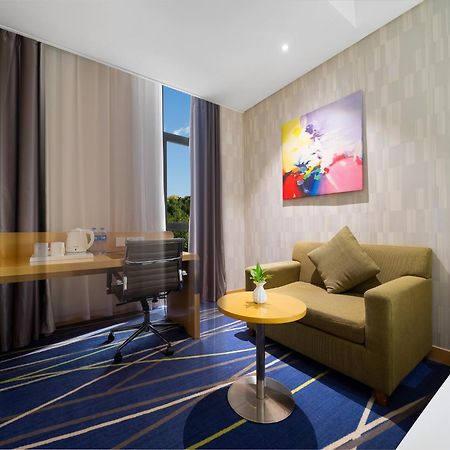 Holiday Inn Express Zhengzhou Airport By Ihg Xinzheng  Dış mekan fotoğraf