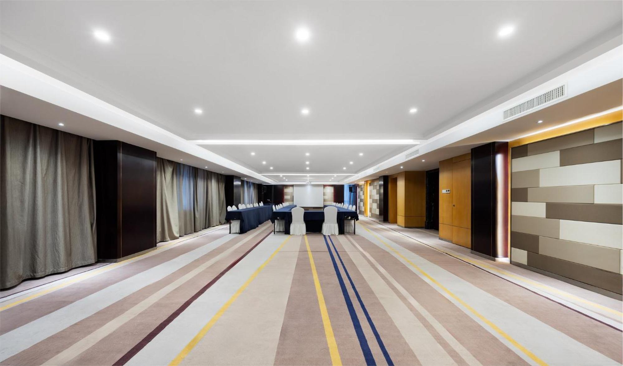 Holiday Inn Express Zhengzhou Airport By Ihg Xinzheng  Dış mekan fotoğraf